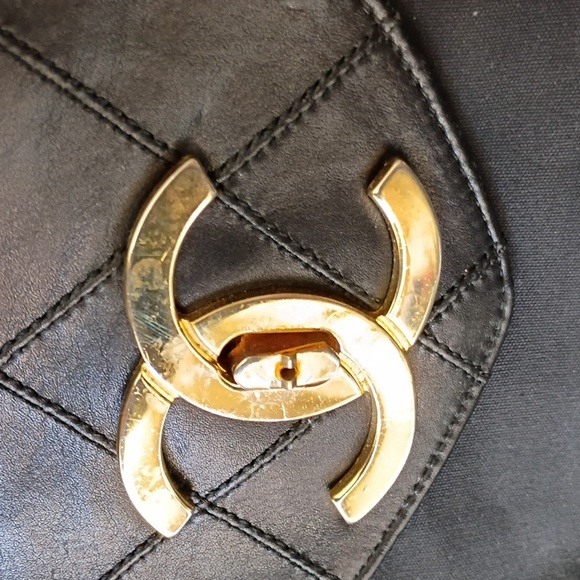 Vintage Chanel Black Supermodel Tote Bag • Gold Chain & Leather Straps • Large - Picture 16 of 16